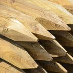Baum- /Zaunpfähle-Kiefer, zylindrisch gefräst, Kopf gefast, einseitig angespitzt, KDI - grün