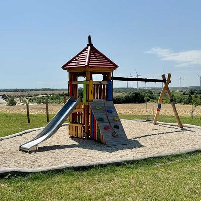 Spielturm „Neuposa“ mit Edelstahlrutsche, Ansicht 5