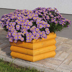 Pflanzkübel aus Halbrundholz